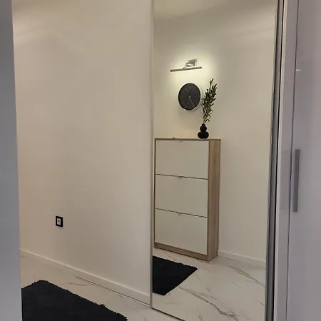 Apartment Innocence Sajam *