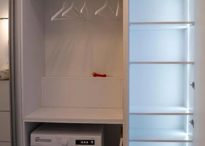 公寓 Innocence Sajam *