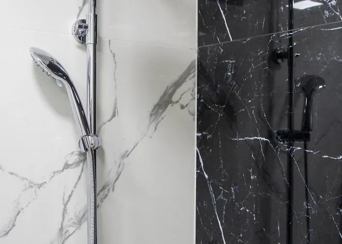 Innocence Sajam 诺威萨