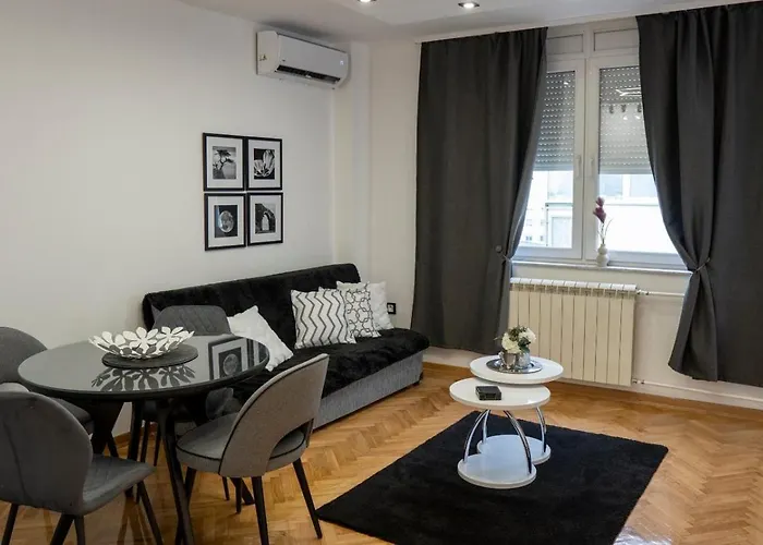 Innocence Sajam 公寓